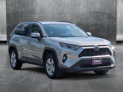 2021 Toyota RAV4 Hybrid XLE
