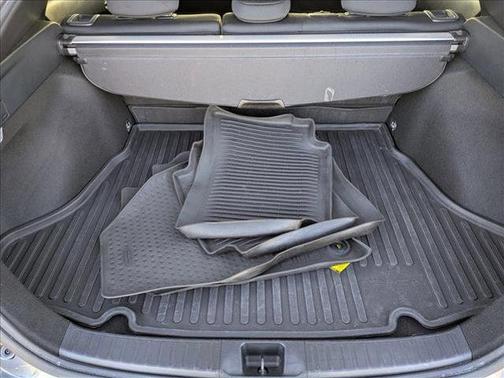 2022 Toyota Prius LE