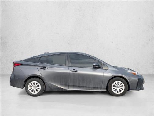 2022 Toyota Prius LE