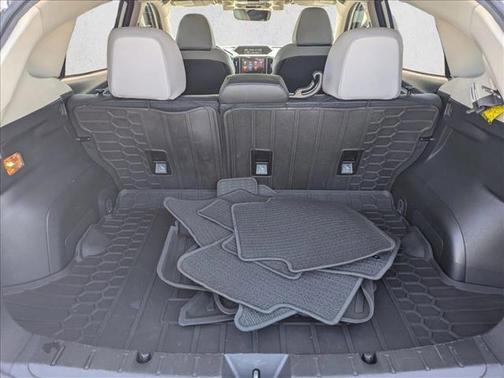 Crystal White Pearl 2019 Subaru Crosstrek 2.0i Limited