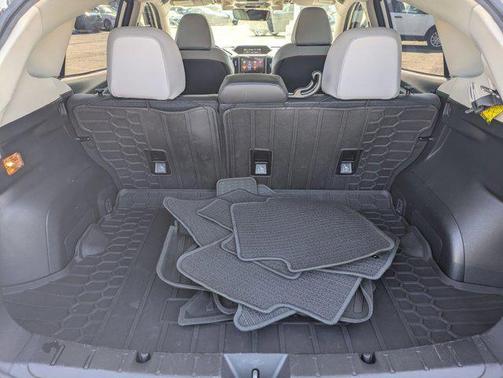 Crystal White Pearl 2019 Subaru Crosstrek 2.0i Limited