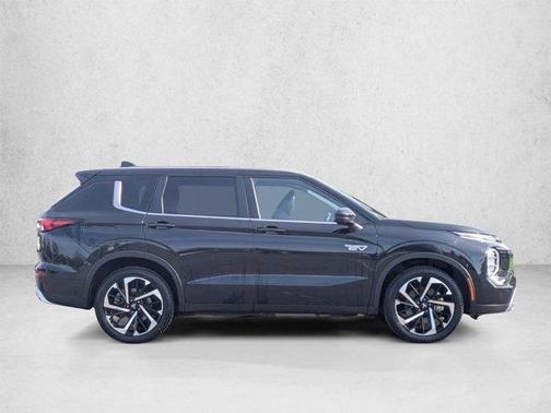 Black Diamond 2024 Mitsubishi Outlander PHEV SE S-AWC