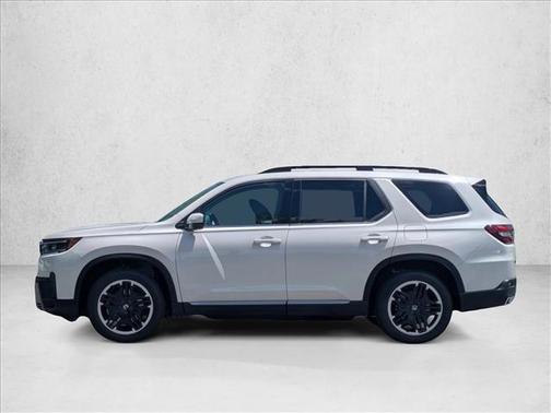 Platinum White Pearl 2026 Honda Pilot Touring 8-Passenger
