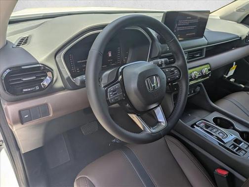 Platinum White Pearl 2026 Honda Pilot Touring 8-Passenger