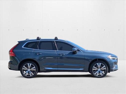 2022 Volvo XC60 B5 Inscription