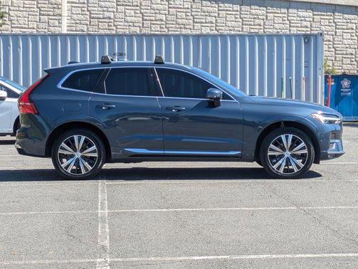 2022 Volvo XC60 B5 Inscription