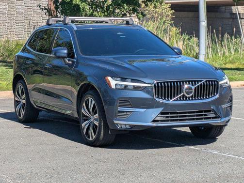 2022 Volvo XC60 B5 Inscription