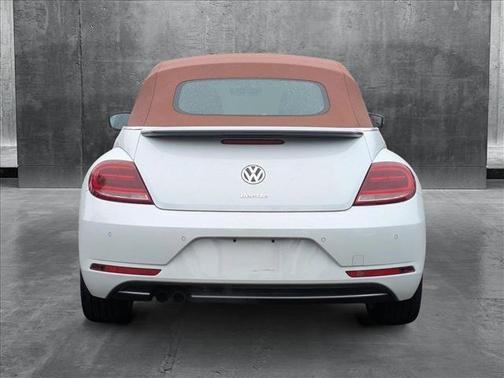 2019 Volkswagen Beetle 2.0T SE