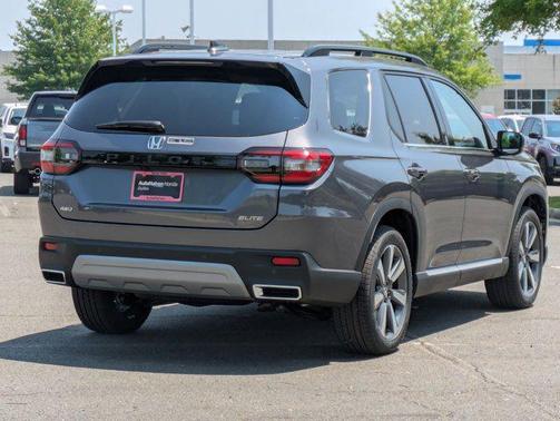 2025 Honda Pilot Elite