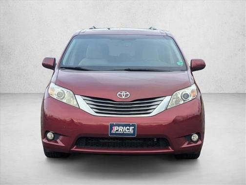 2016 Toyota Sienna XLE
