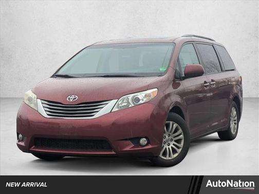 2016 Toyota Sienna XLE