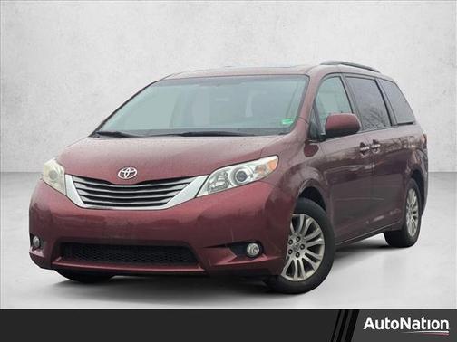 2016 Toyota Sienna XLE