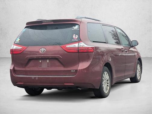 2016 Toyota Sienna XLE