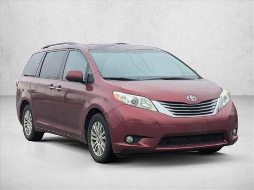 2016 Toyota Sienna XLE