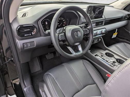 2025 Honda Pilot Touring 8-Passenger