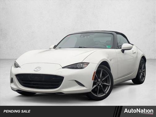 Crystal White Pearl 2016 Mazda MX-5 Miata Grand Touring