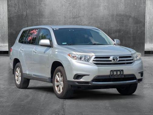 2013 Toyota Highlander SE