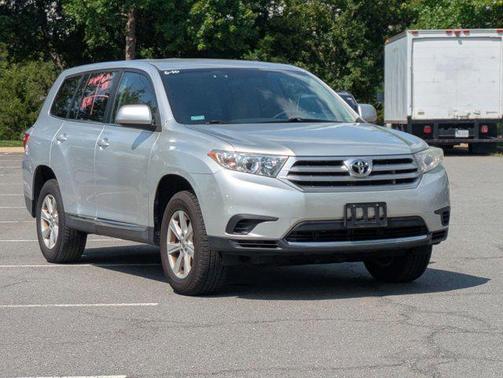 2013 Toyota Highlander SE
