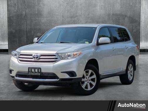 2013 Toyota Highlander SE