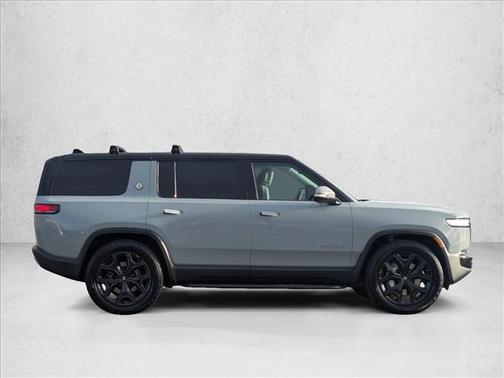 2023 Rivian R1S Adventure