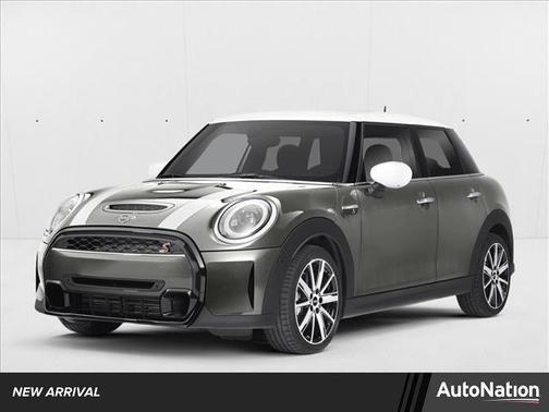 Moonwalk Grey Metallic 2022 MINI Hardtop Cooper S