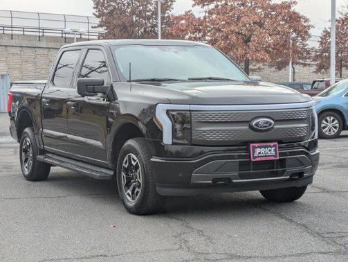 2023 Ford F-150 Lightning XLT