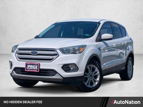 Oxford White 2017 Ford Escape SE