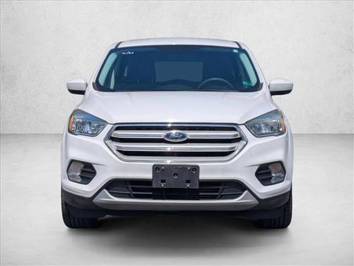 Oxford White 2017 Ford Escape SE