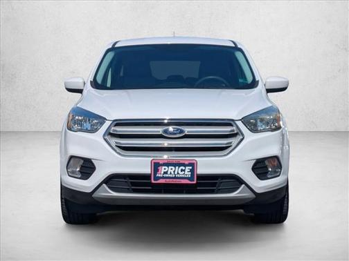 Oxford White 2017 Ford Escape SE
