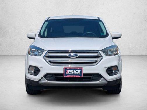 Oxford White 2017 Ford Escape SE