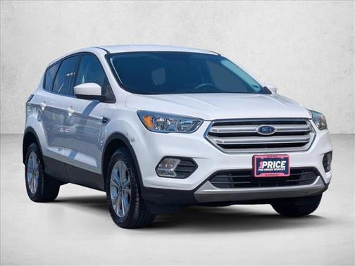 Oxford White 2017 Ford Escape SE