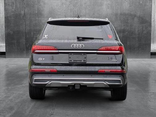 2021 Audi Q7 55 Premium Plus