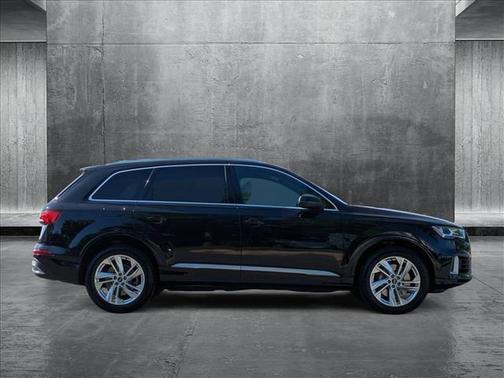 2021 Audi Q7 55 Premium Plus
