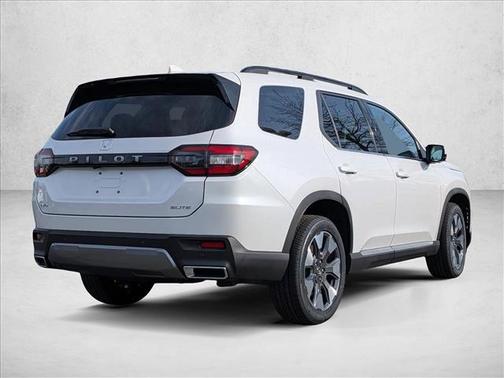 Platinum White Pearl 2026 Honda Pilot Elite