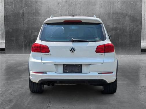 2016 Volkswagen Tiguan R-Line