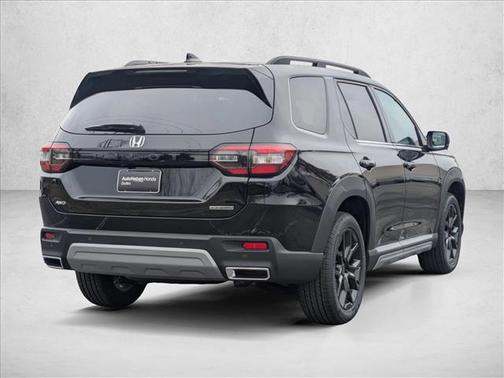 2025 Honda Pilot Touring 8-Passenger