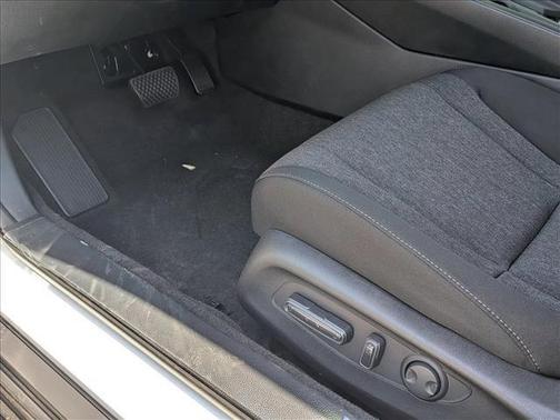 Platinum White Pearl 2026 Honda Accord SE