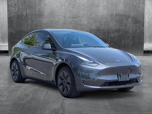 2025 Tesla Model Y Long Range Dual Motor All-Wheel Drive