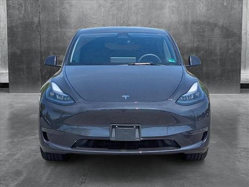 2025 Tesla Model Y Long Range Dual Motor All-Wheel Drive