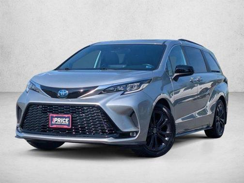 Celestial Silver Metallic 2021 Toyota Sienna XSE 7 Passenger