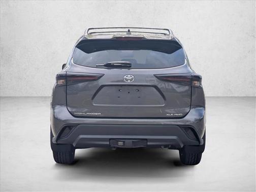 Magnetic Gray Metallic 2021 Toyota Highlander XLE