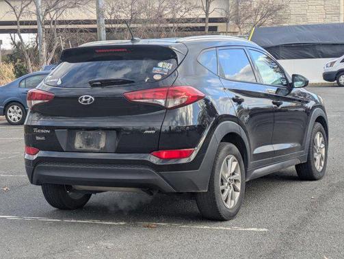 2016 Hyundai TUCSON SE