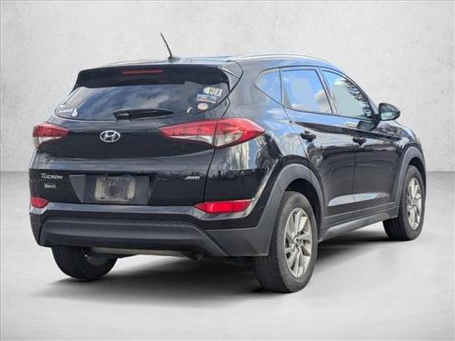 2016 Hyundai TUCSON SE