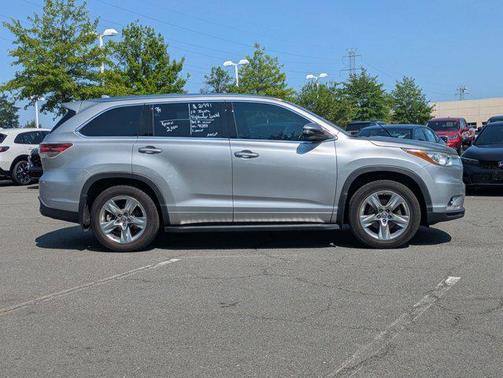 2016 Toyota Highlander Limited Platinum
