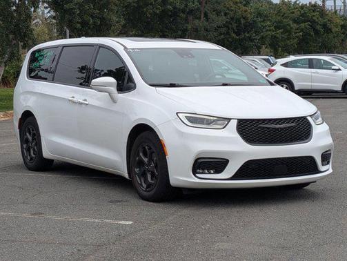 2022 Chrysler Pacifica Hybrid Limited