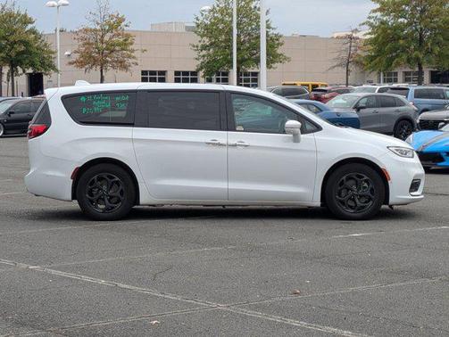 2022 Chrysler Pacifica Hybrid Limited