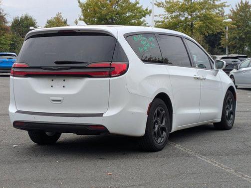 2022 Chrysler Pacifica Hybrid Limited