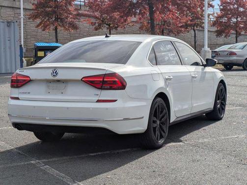 2018 Volkswagen Passat 2.0T SE