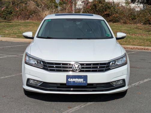 2018 Volkswagen Passat 2.0T SE