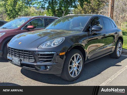 2017 Porsche Macan Base